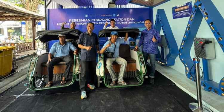 Inovasi Lokal dari Purwokerto, Pelajar SMA Ciptakan Becak Listrik “E-Cak” Berkecepatan 40 Km/Jam